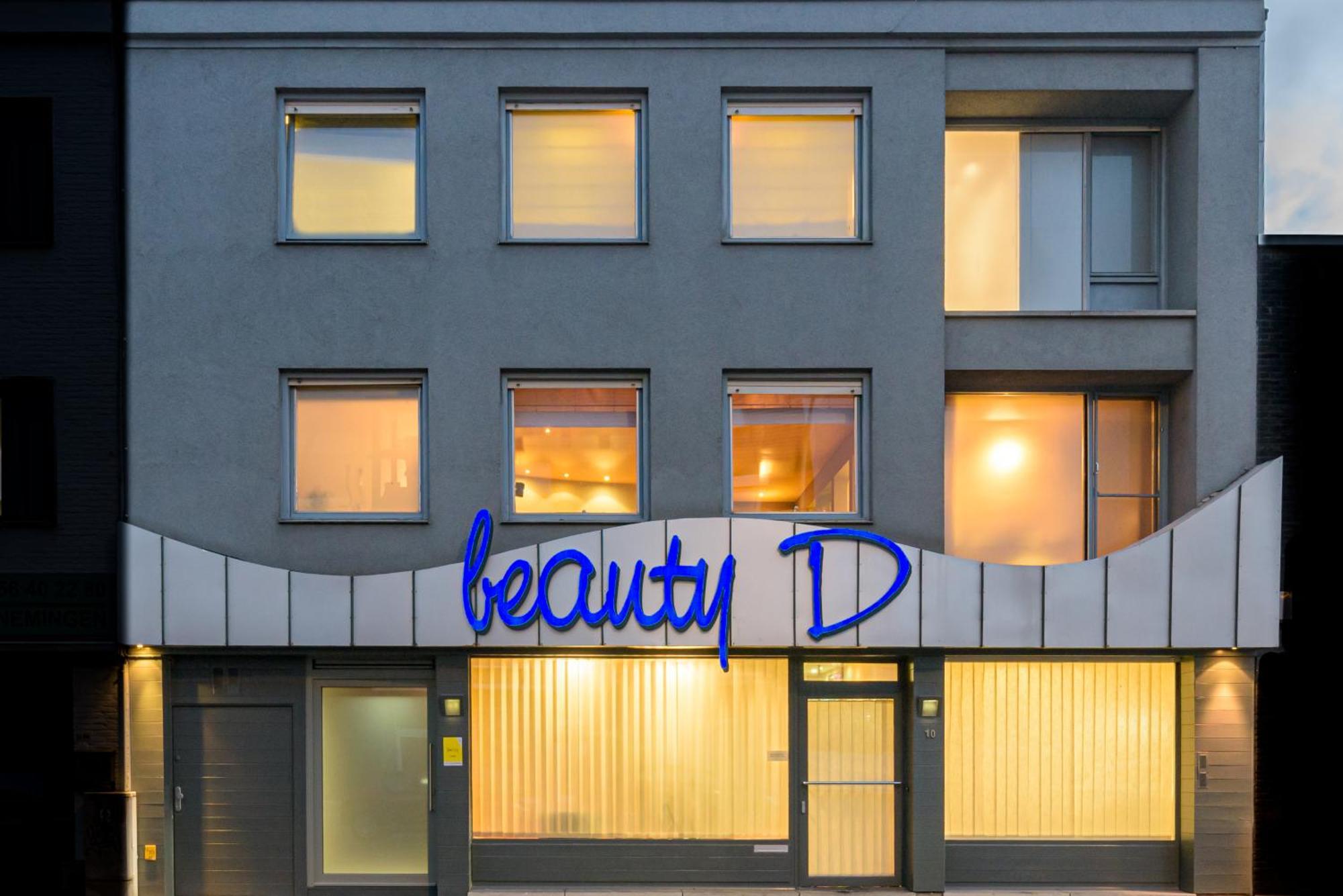 Beautyd Red Room Centrum Gullegem 韦弗尔海姆 外观 照片